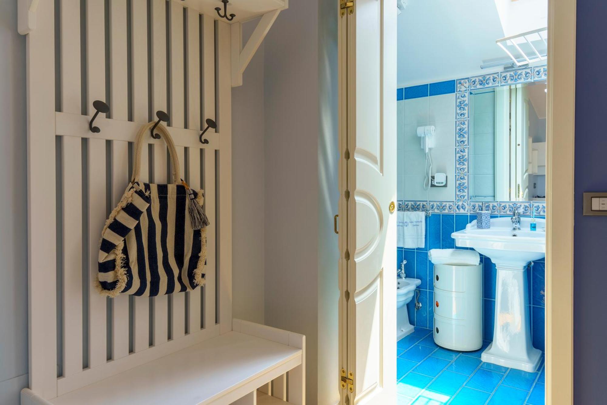 Suite Aphrodite - Exclusive Flat Салерно Экстерьер фото